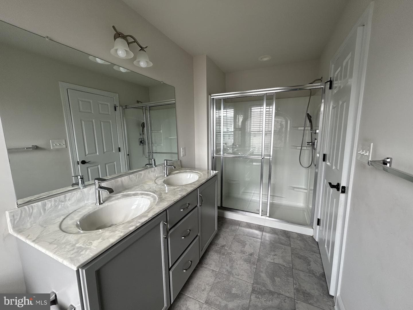512 Lewis Street photo 58