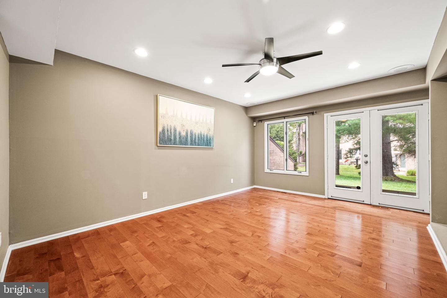 82 Amity Drive photo 13