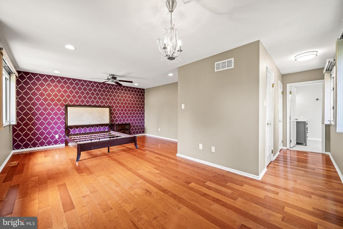 82 Amity Drive photo 16