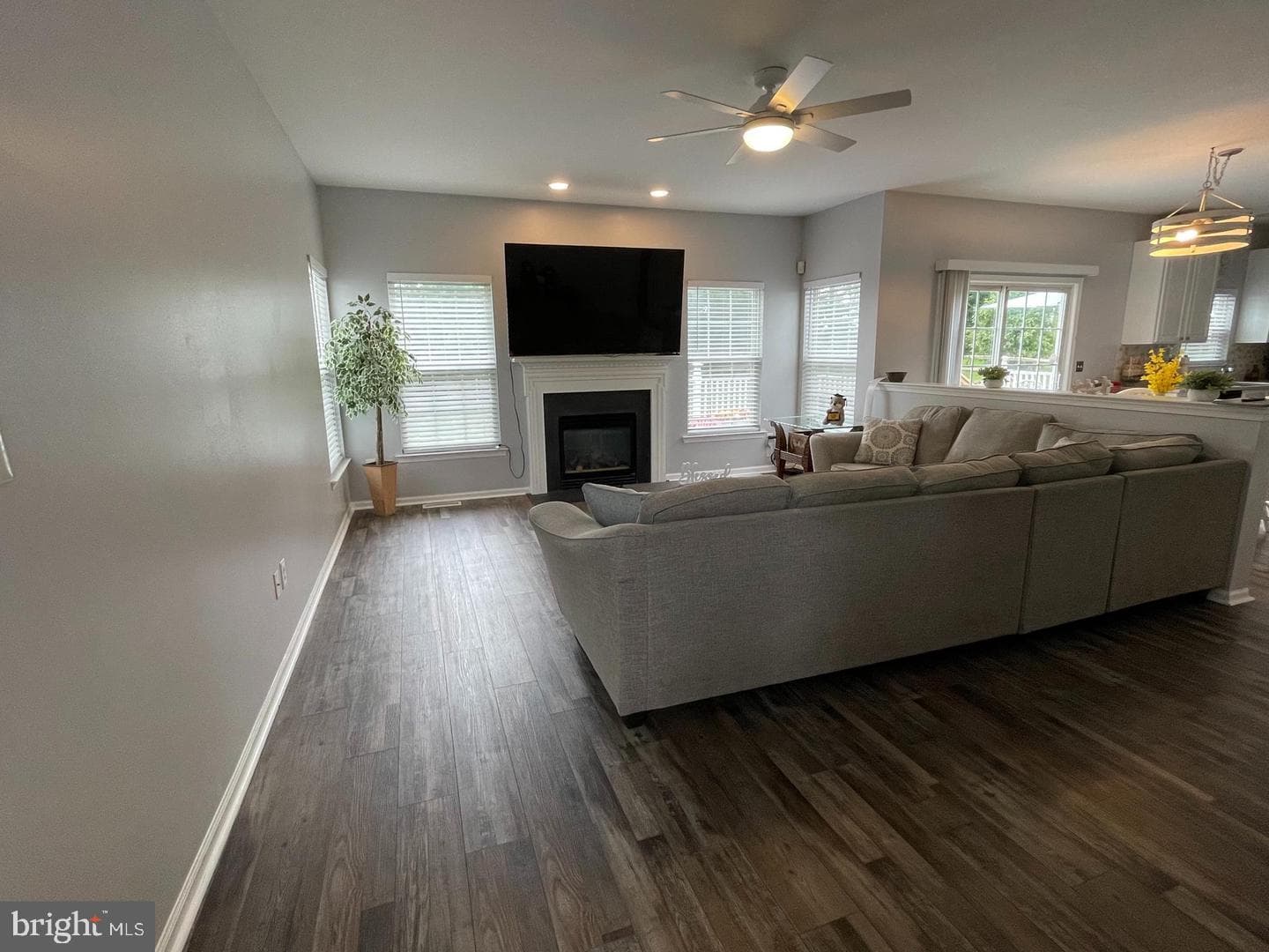 728 Slate Hill Drive photo 6