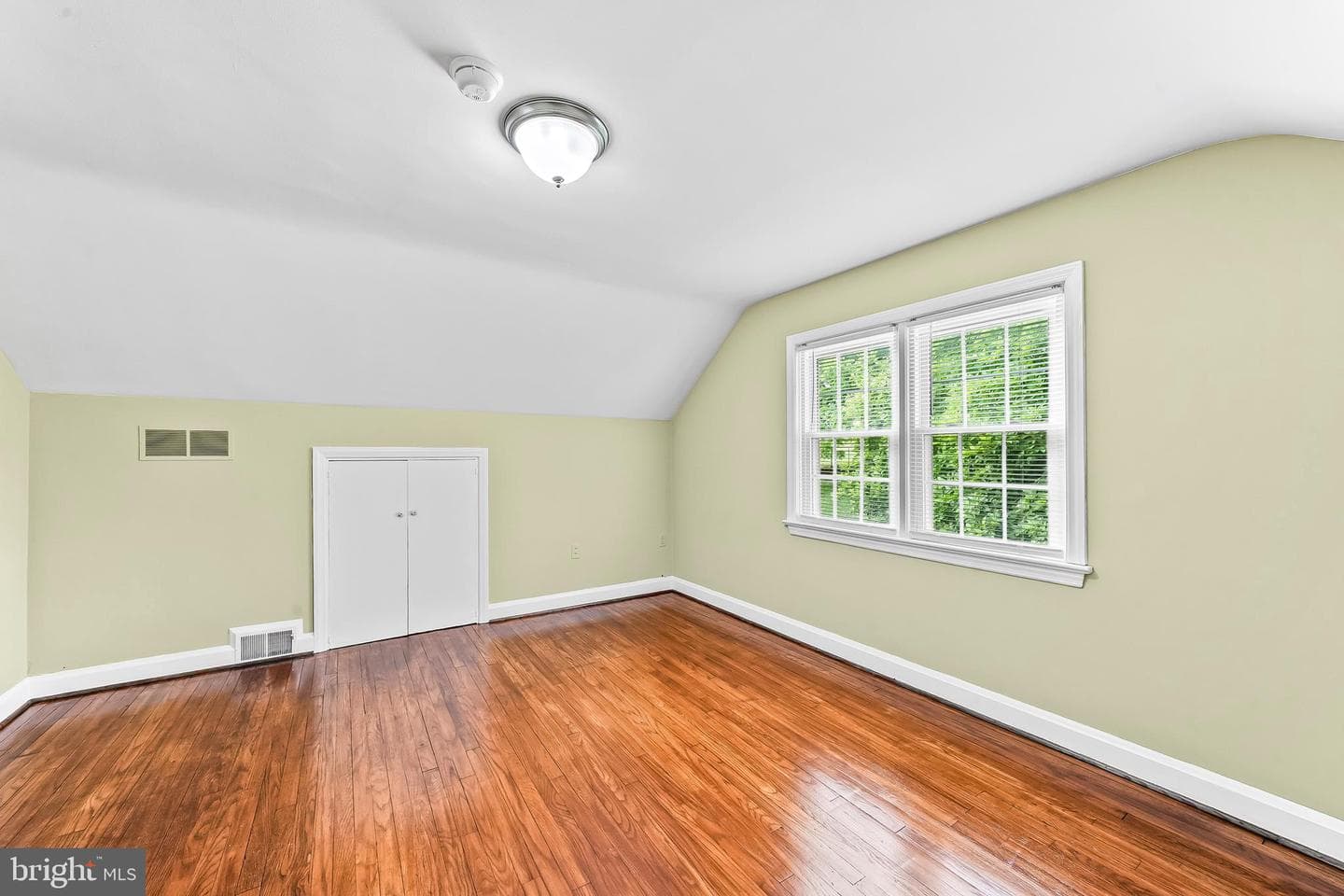 253 N Guernsey Road photo 15