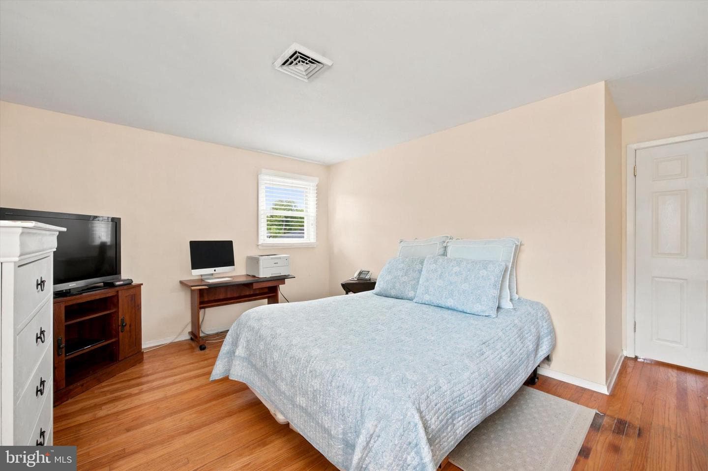 1264 Estate Dr photo 16