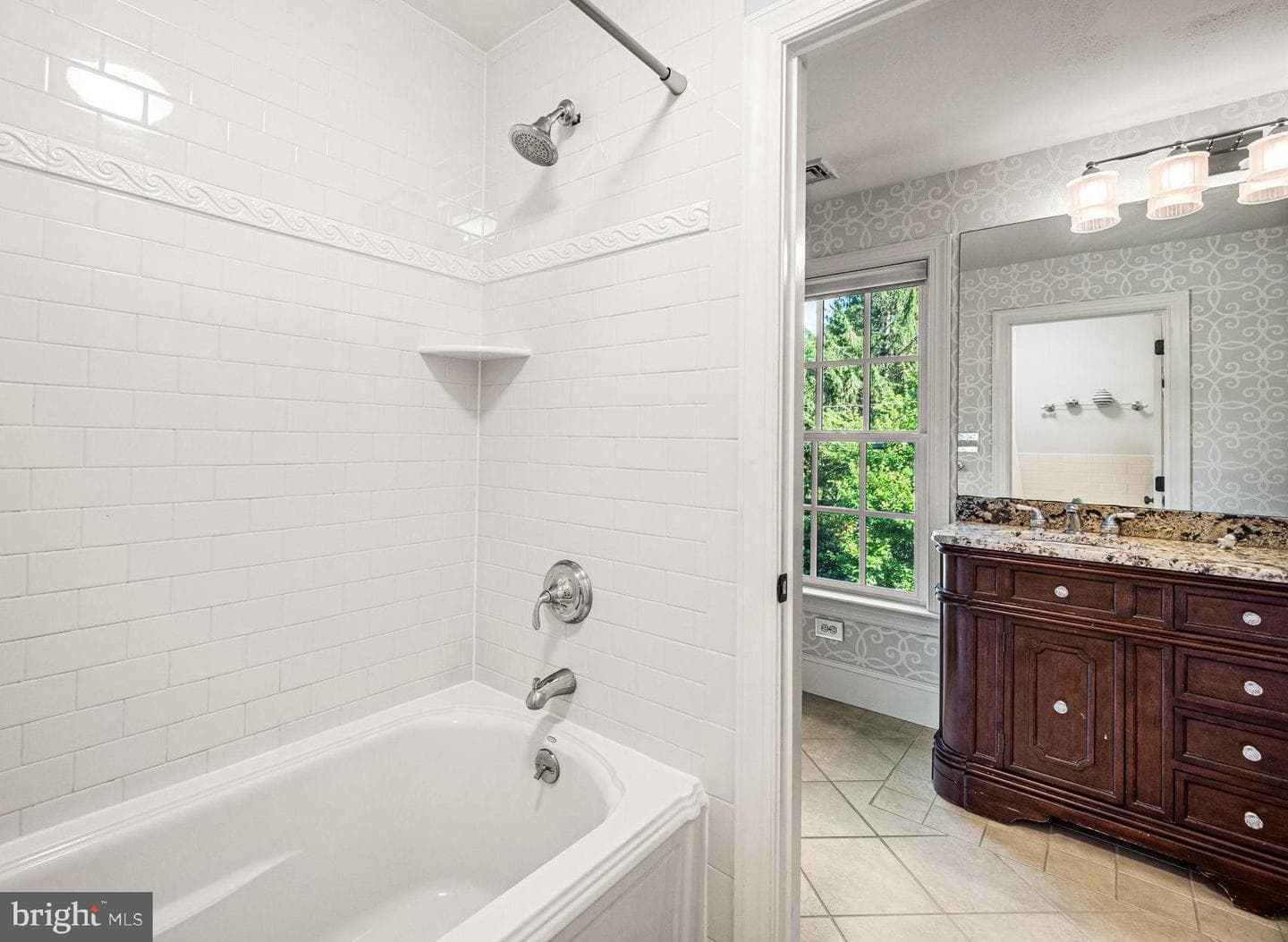205 Exeter Road photo 43