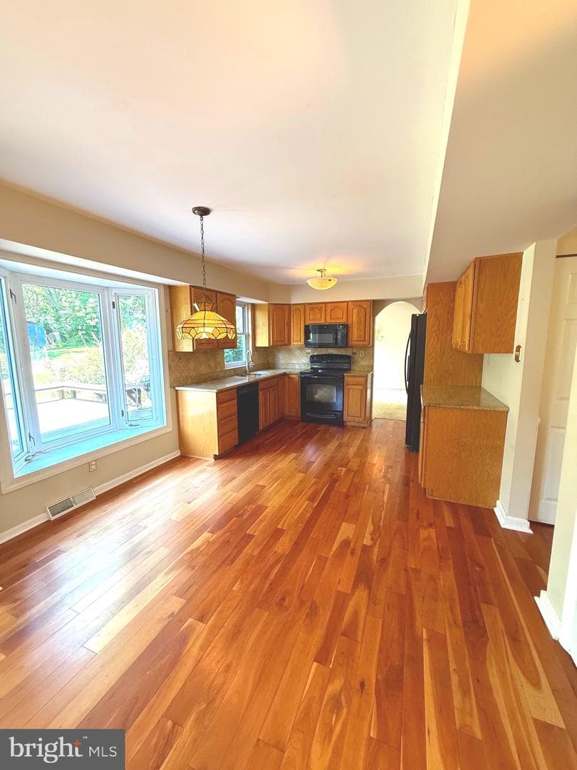 808 Joeck Drive photo 12