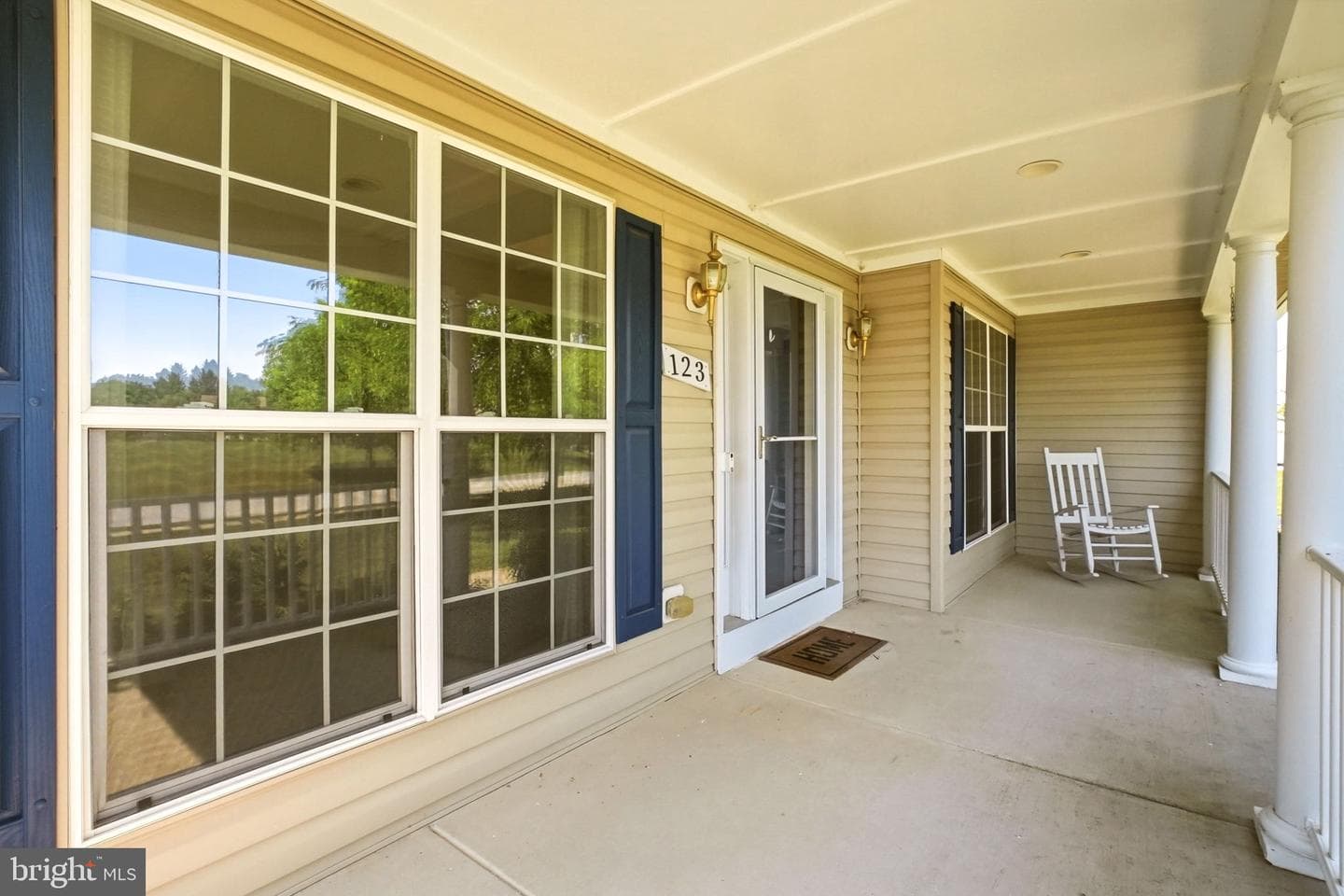 123 Riverside Lane photo 8