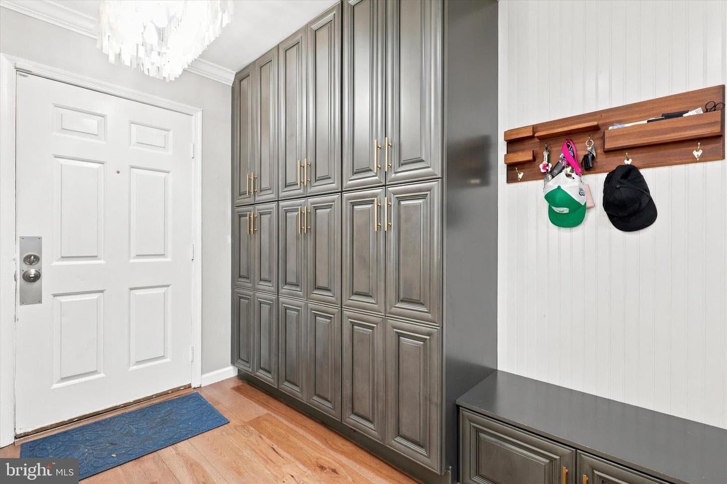 402 Curtis Court photo 11