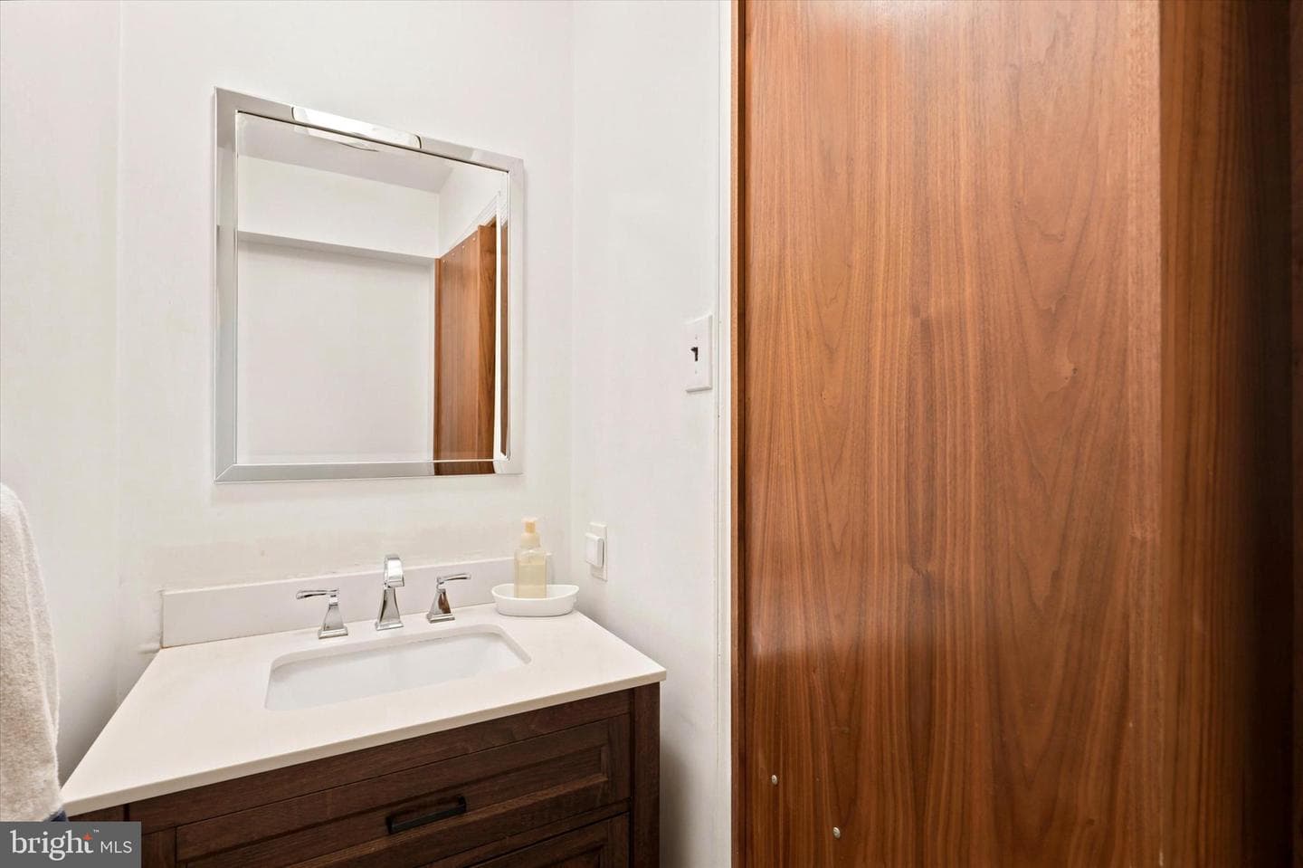 402 Curtis Court photo 6
