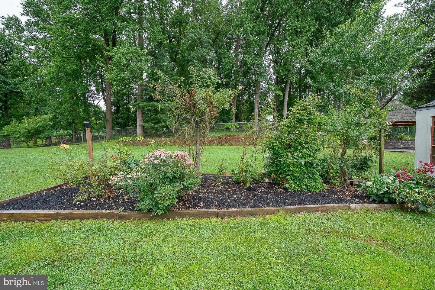 2608 Charlestown Road photo 60