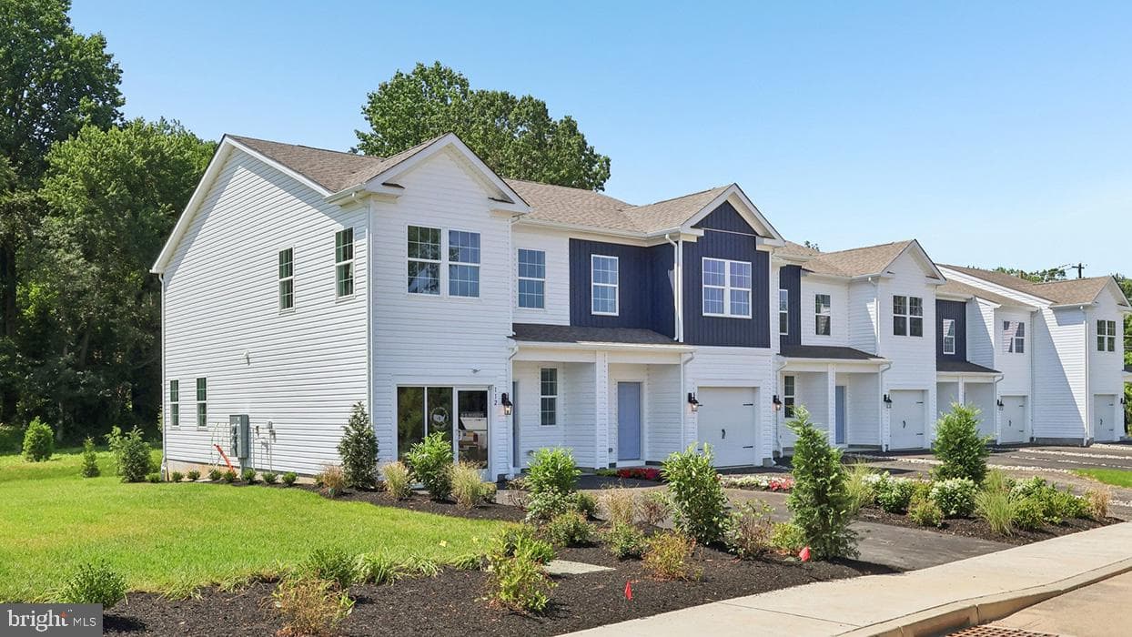 260 Derby Drive photo 3