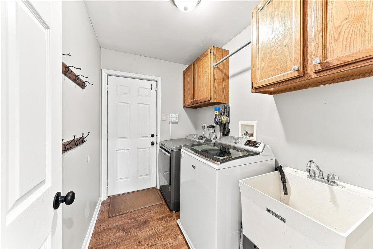 304 Mill Pond Lane photo 29