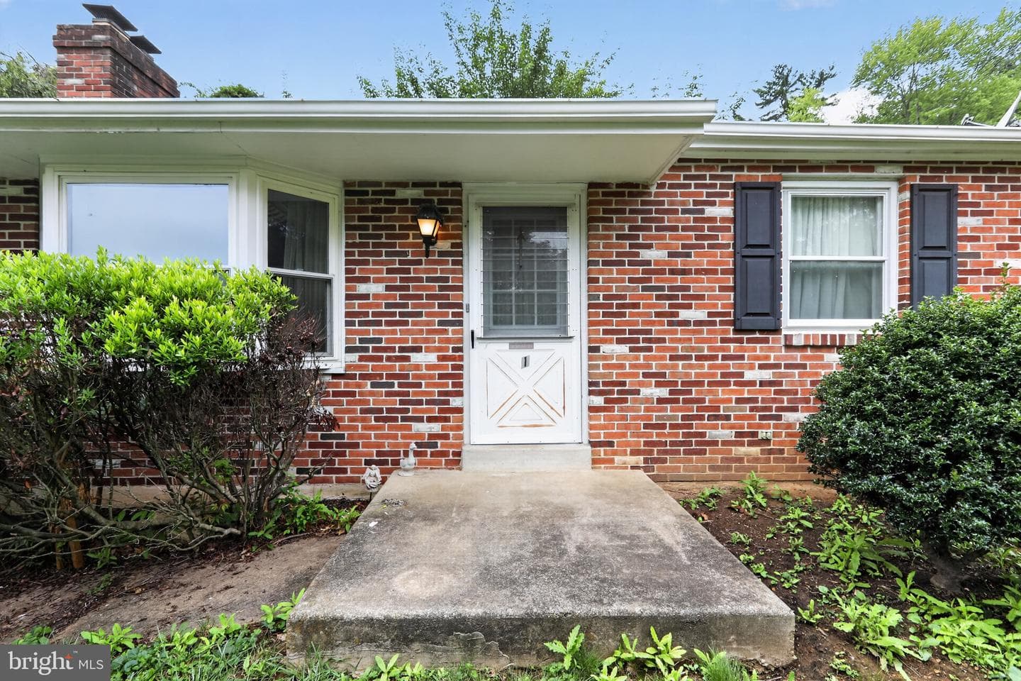 1 Lynn Boulevard photo 4