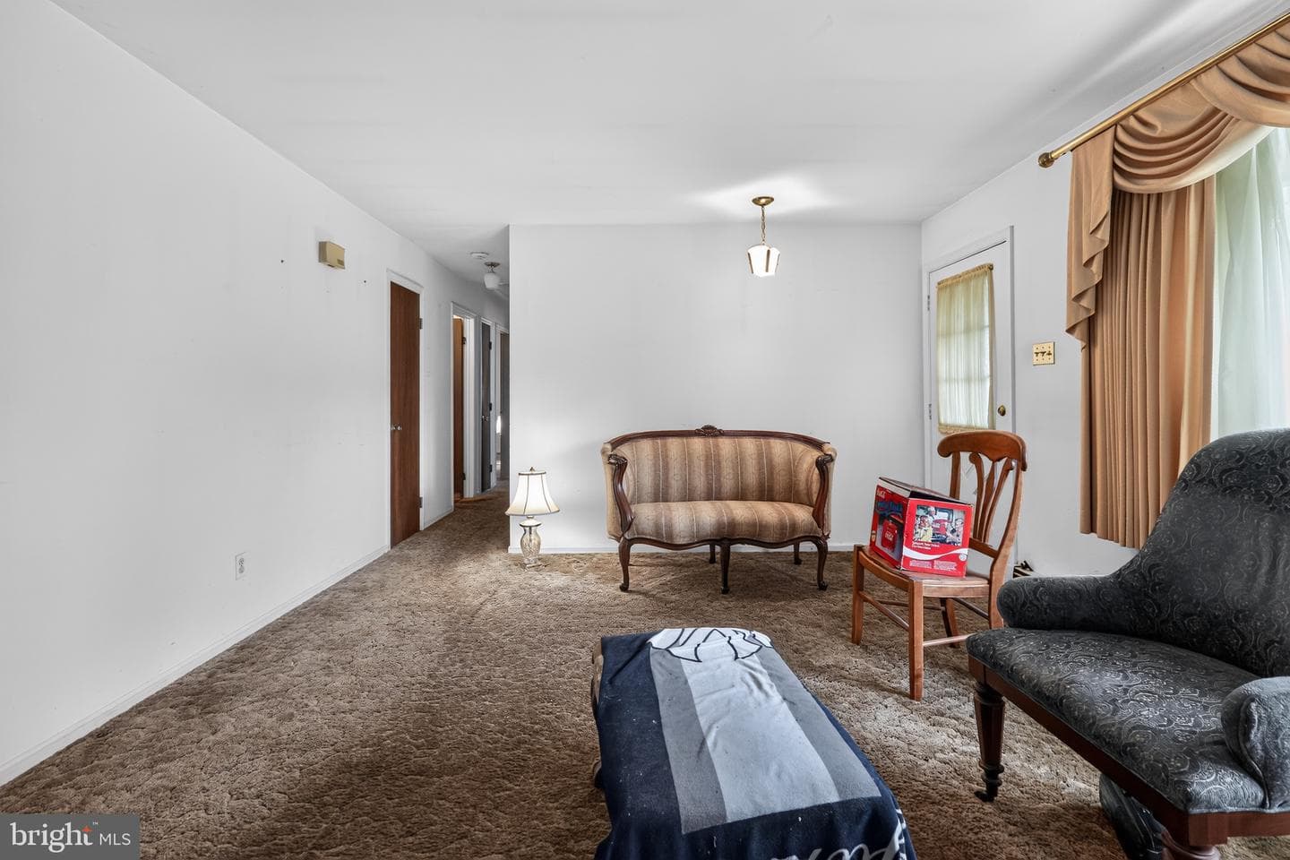 1 Lynn Boulevard photo 8