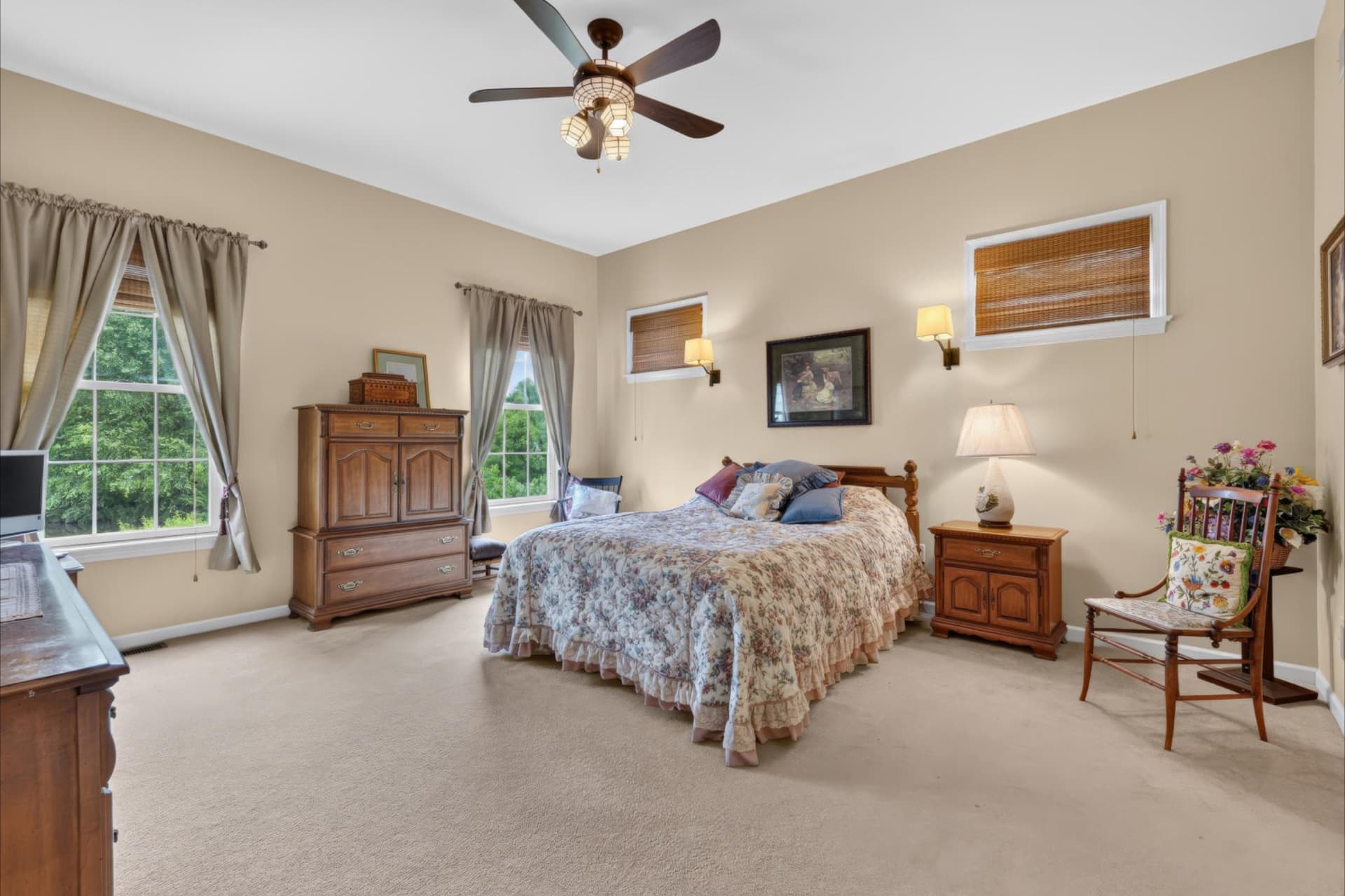 315 Carlisle Drive photo 17