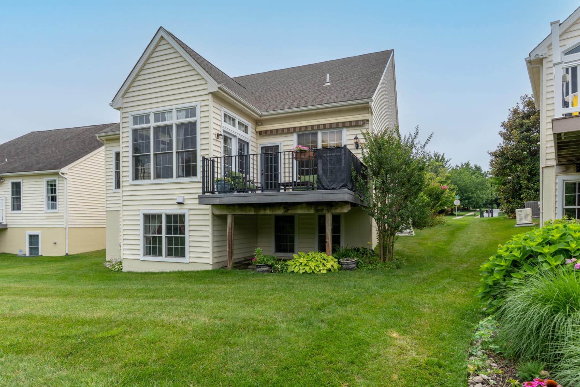 315 Carlisle Drive photo 42