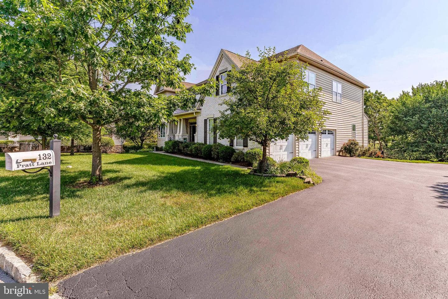 132 Pratt Lane photo 4