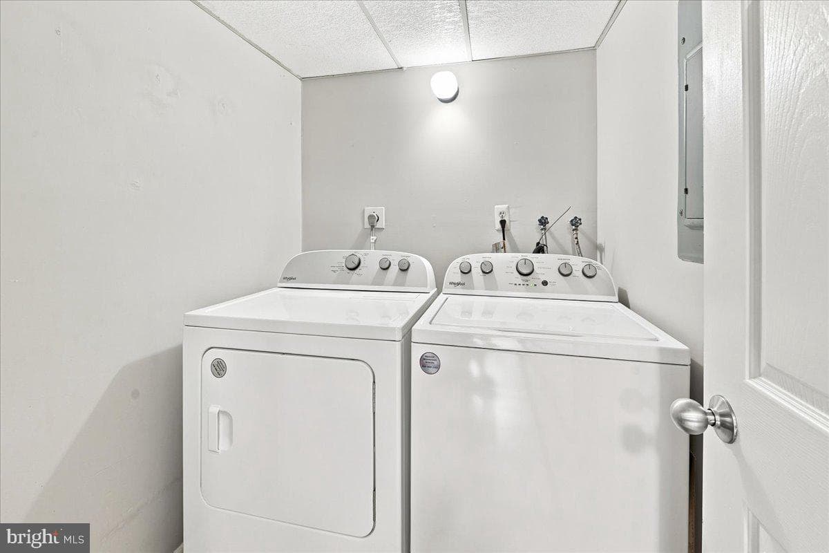 292 Carlyn Court photo 13