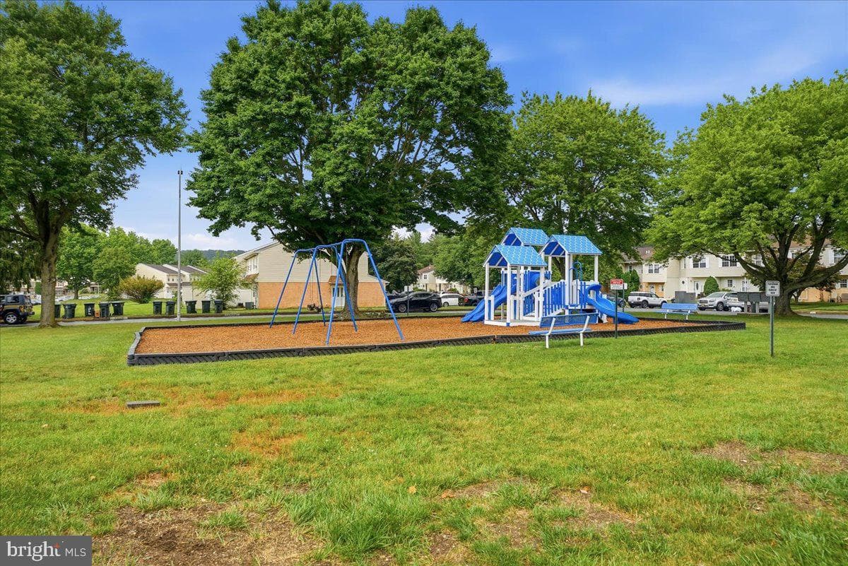 292 Carlyn Court photo 26