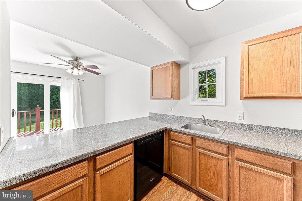 919 Samantha Circle photo 14