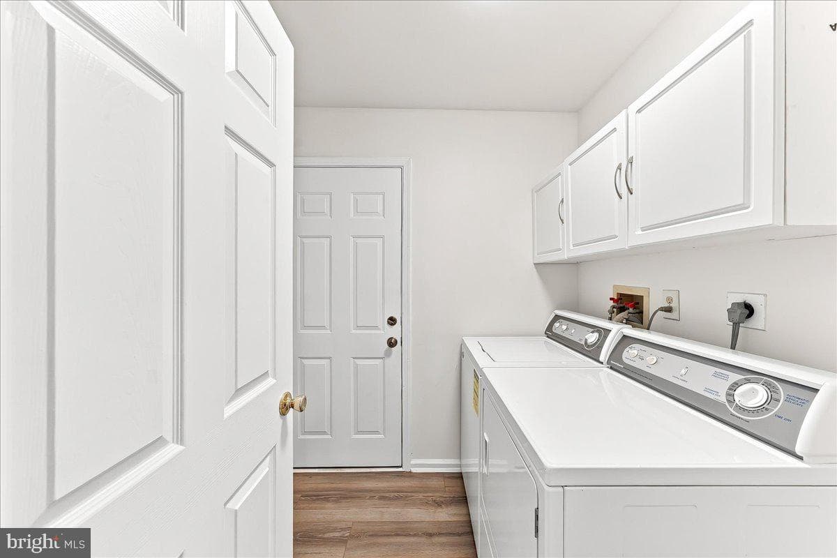 919 Samantha Circle photo 17
