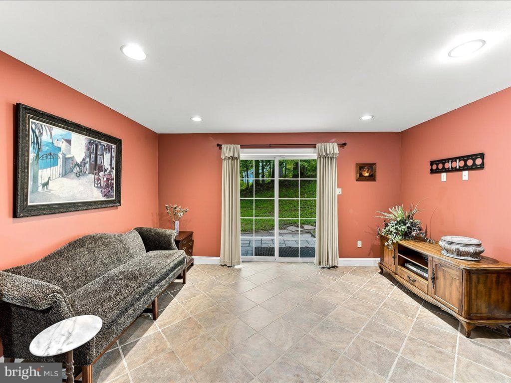 1250 Wylie Road photo 46