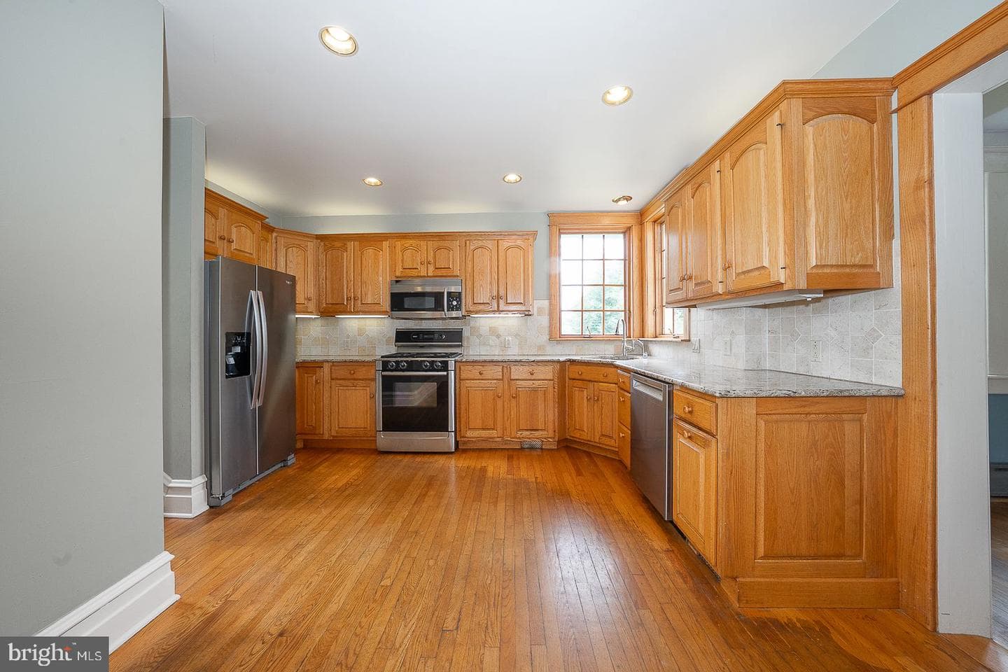 307 Monument Avenue photo 17