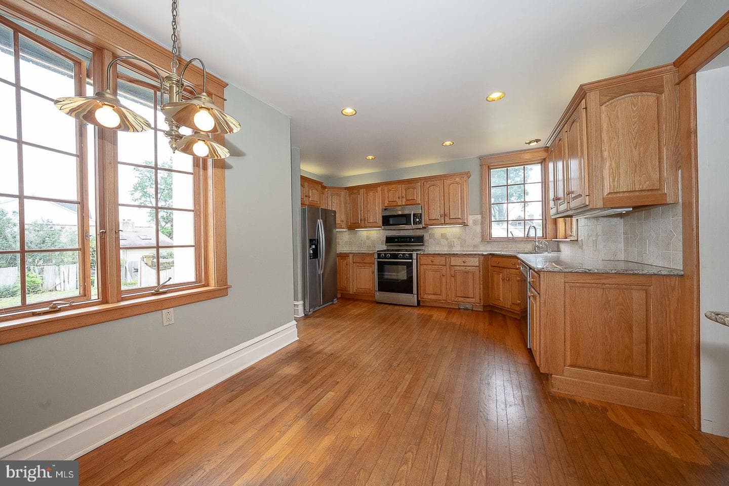 307 Monument Avenue photo 18