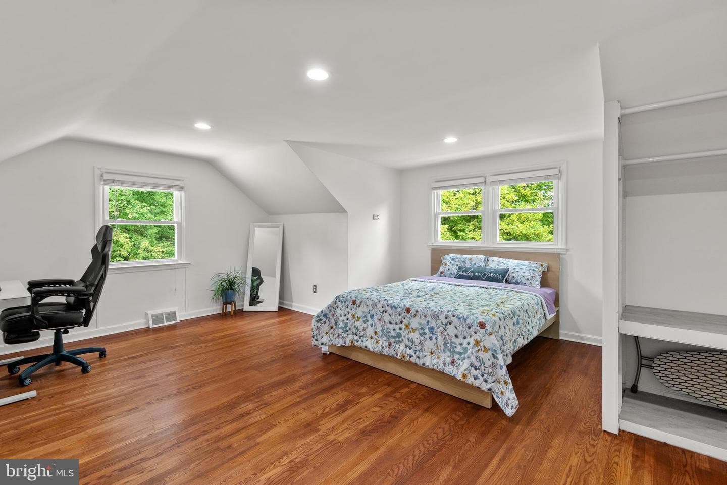 1291 Thomas Road photo 26