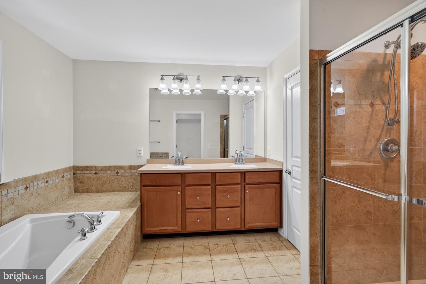 228 N Caldwell Circle photo 36