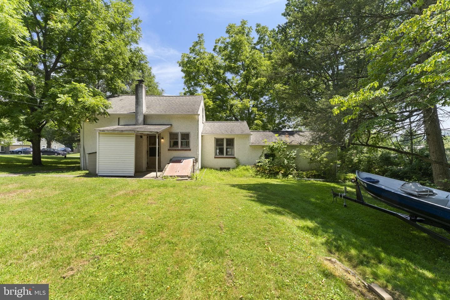 250 Watson Avenue photo 32