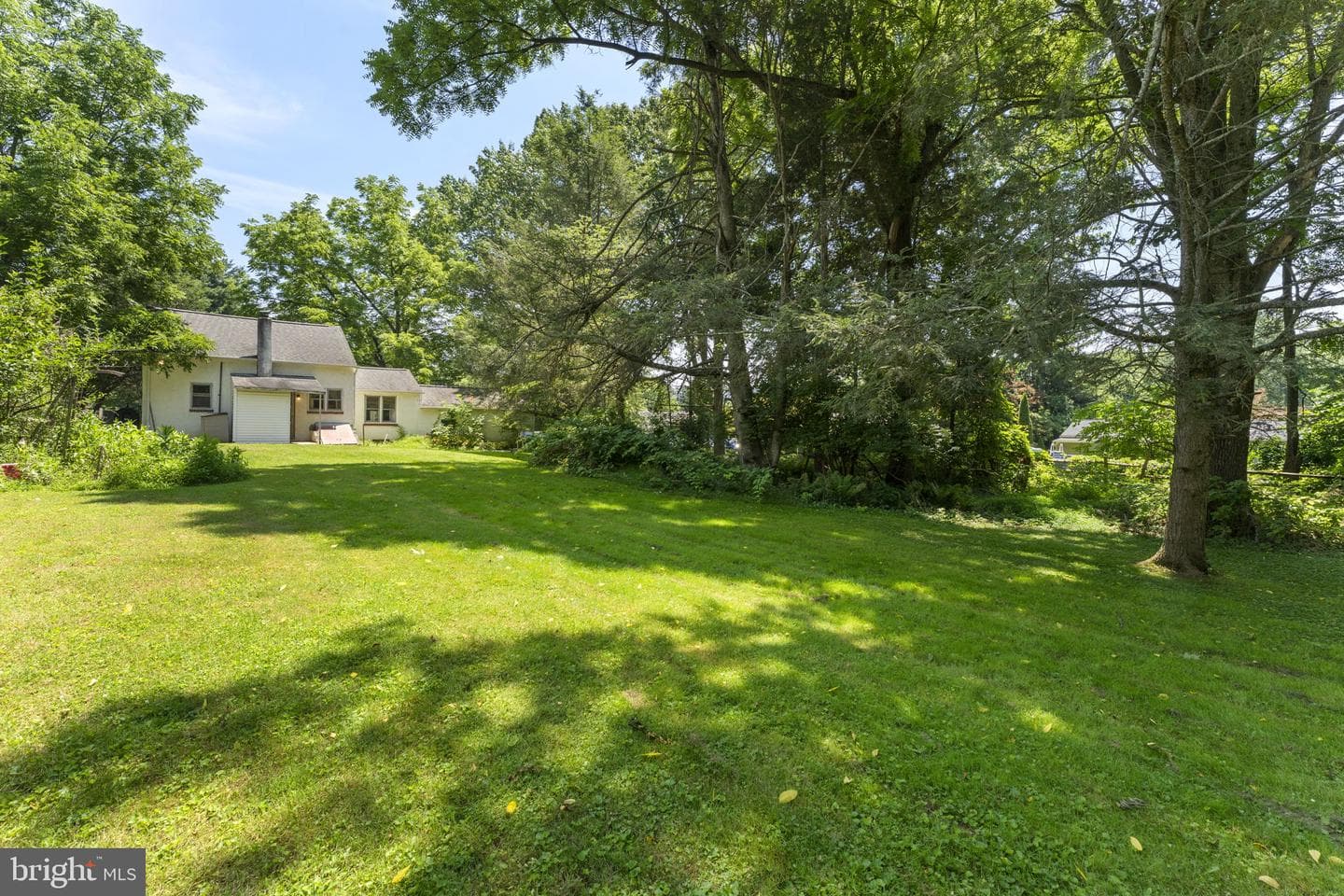 250 Watson Avenue photo 33