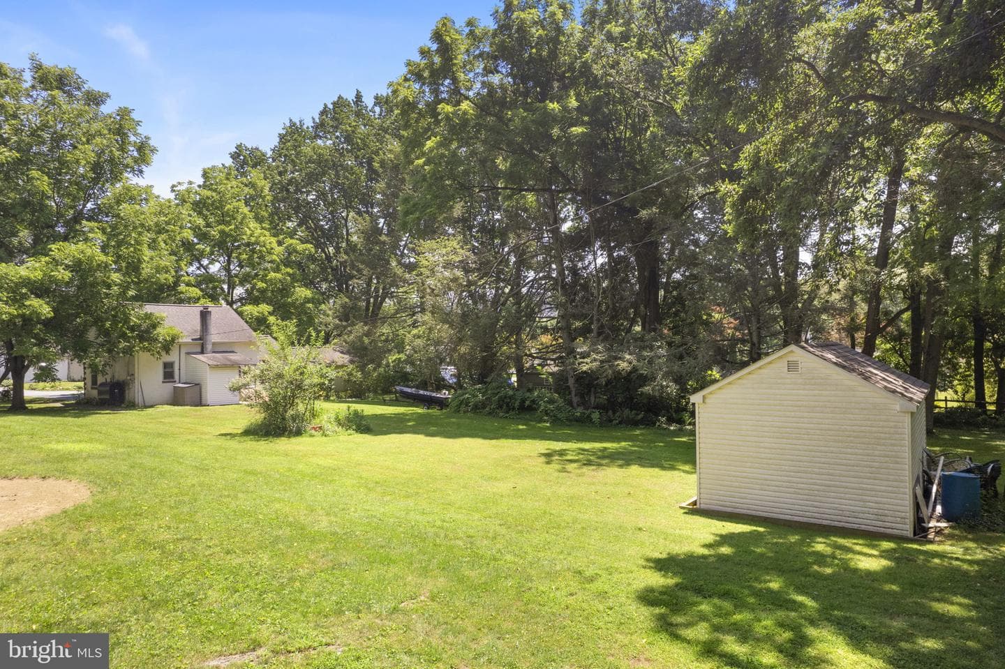 250 Watson Avenue photo 35