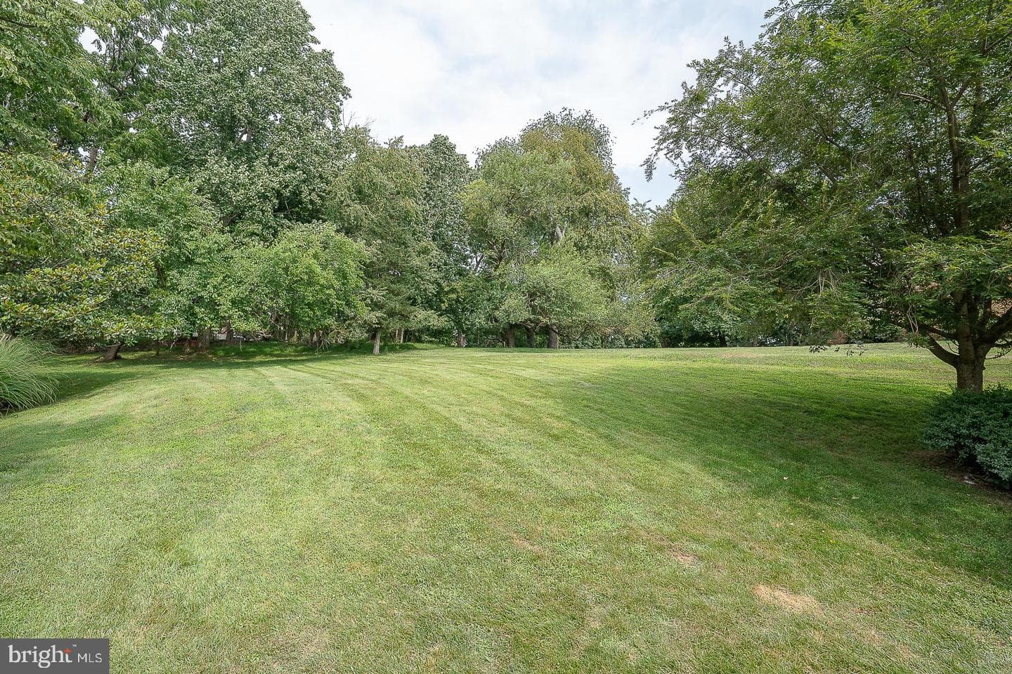 842 Penns Way photo 38