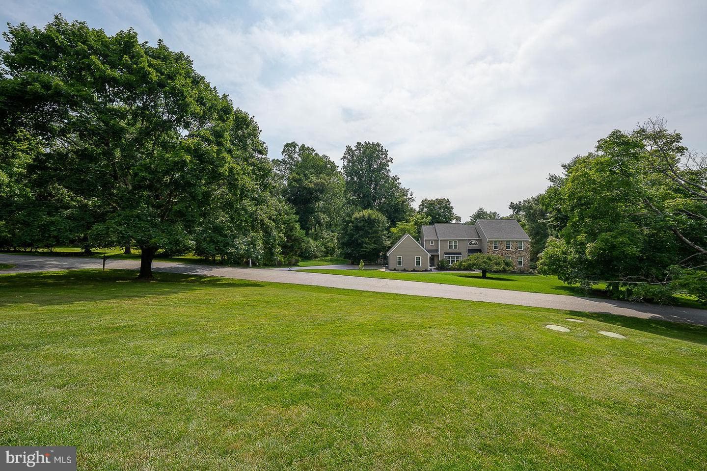842 Penns Way photo 39