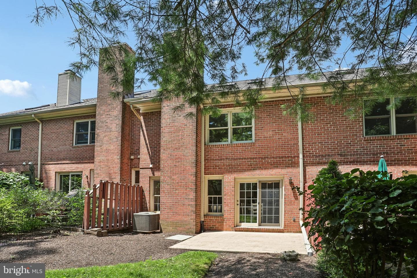 103 Brighton Circle photo 32