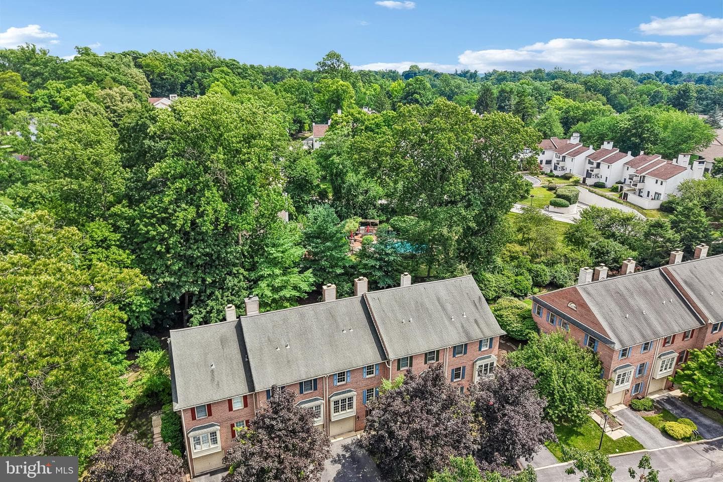 103 Brighton Circle photo 40