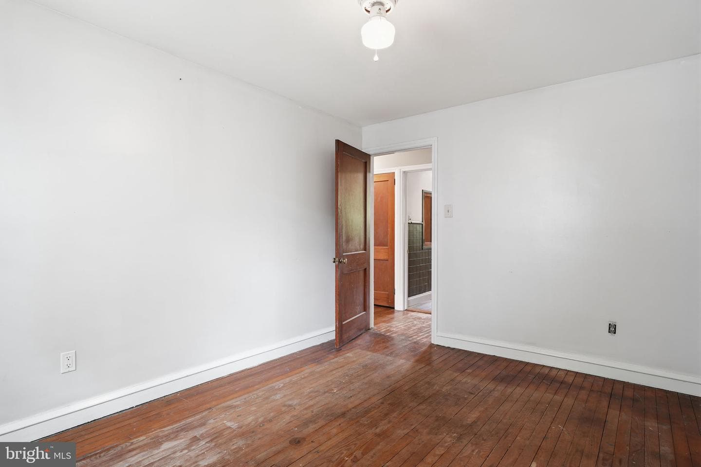 107 E Main Street photo 34