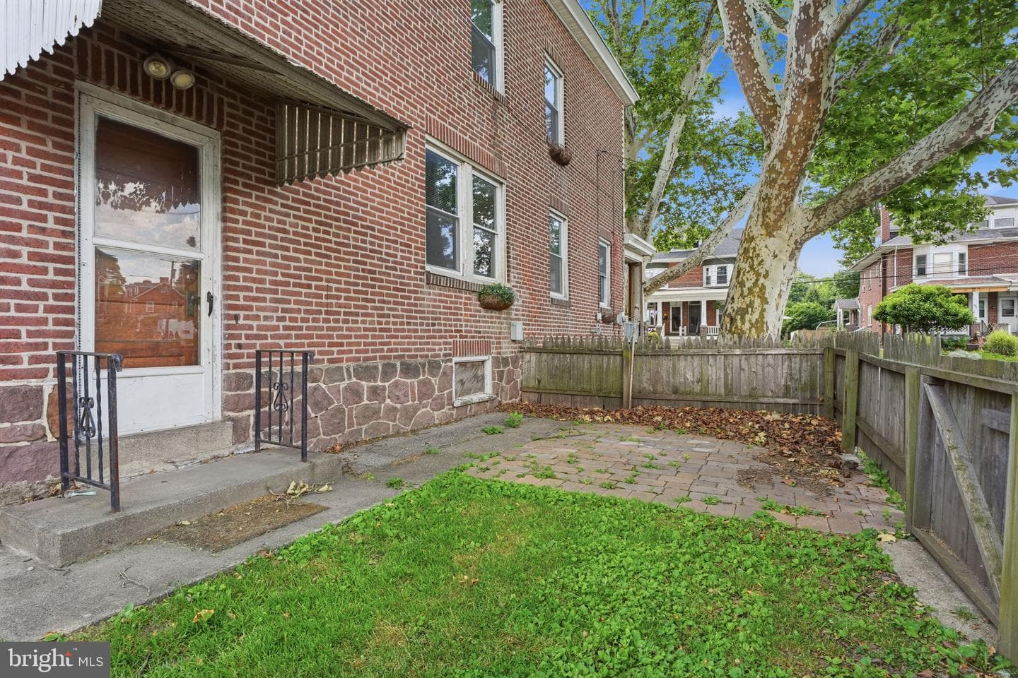 107 E Main Street photo 48