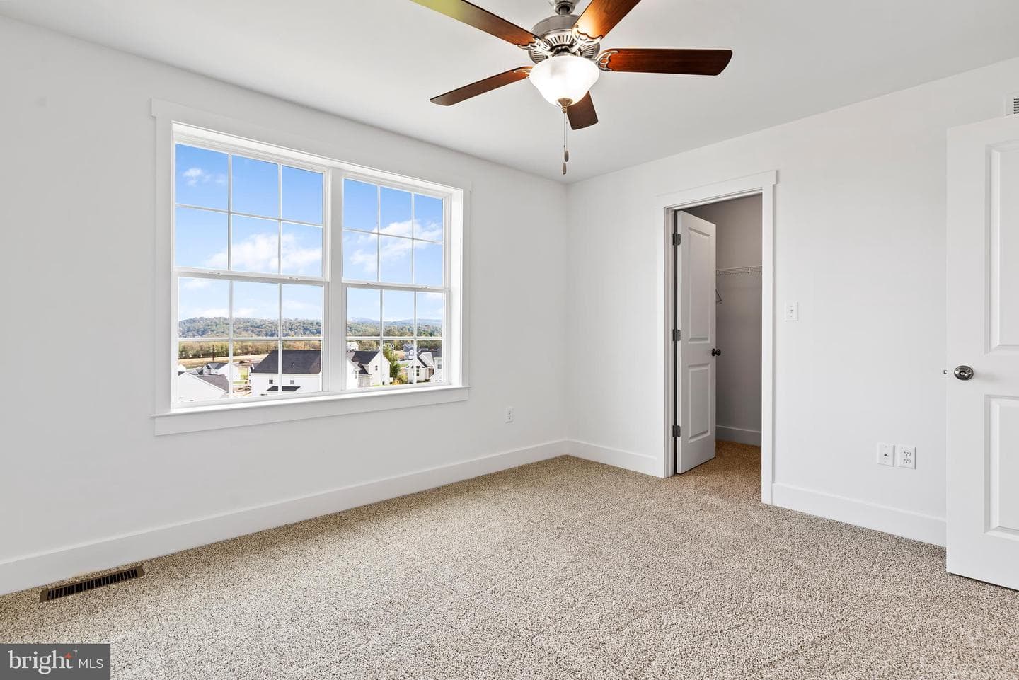 4487 Continental Drive photo 38