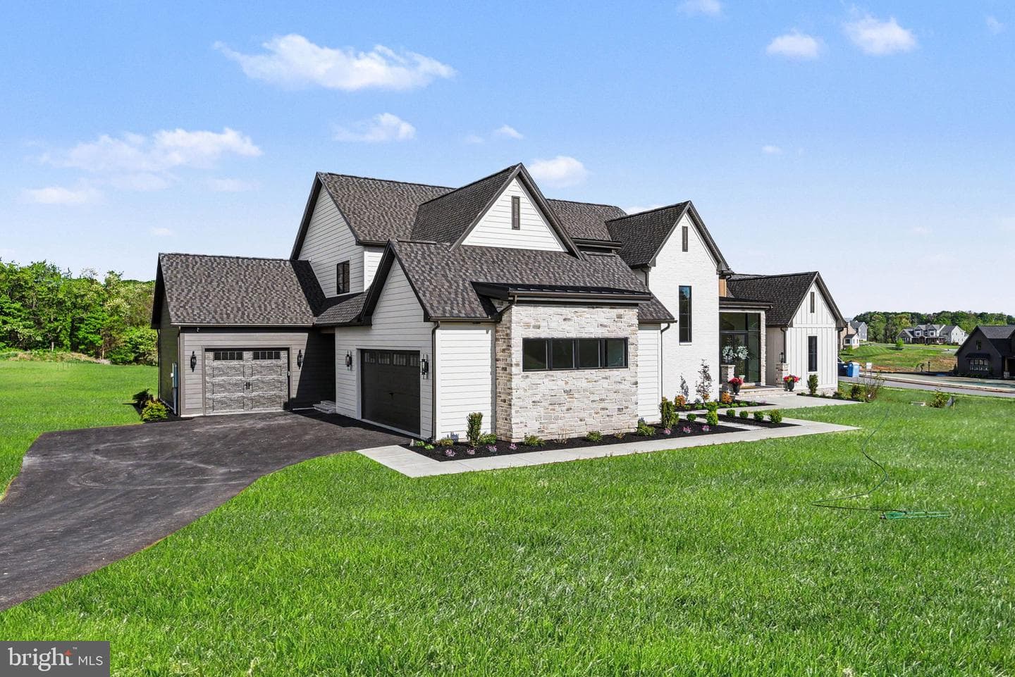 102 Calia Circle photo 3