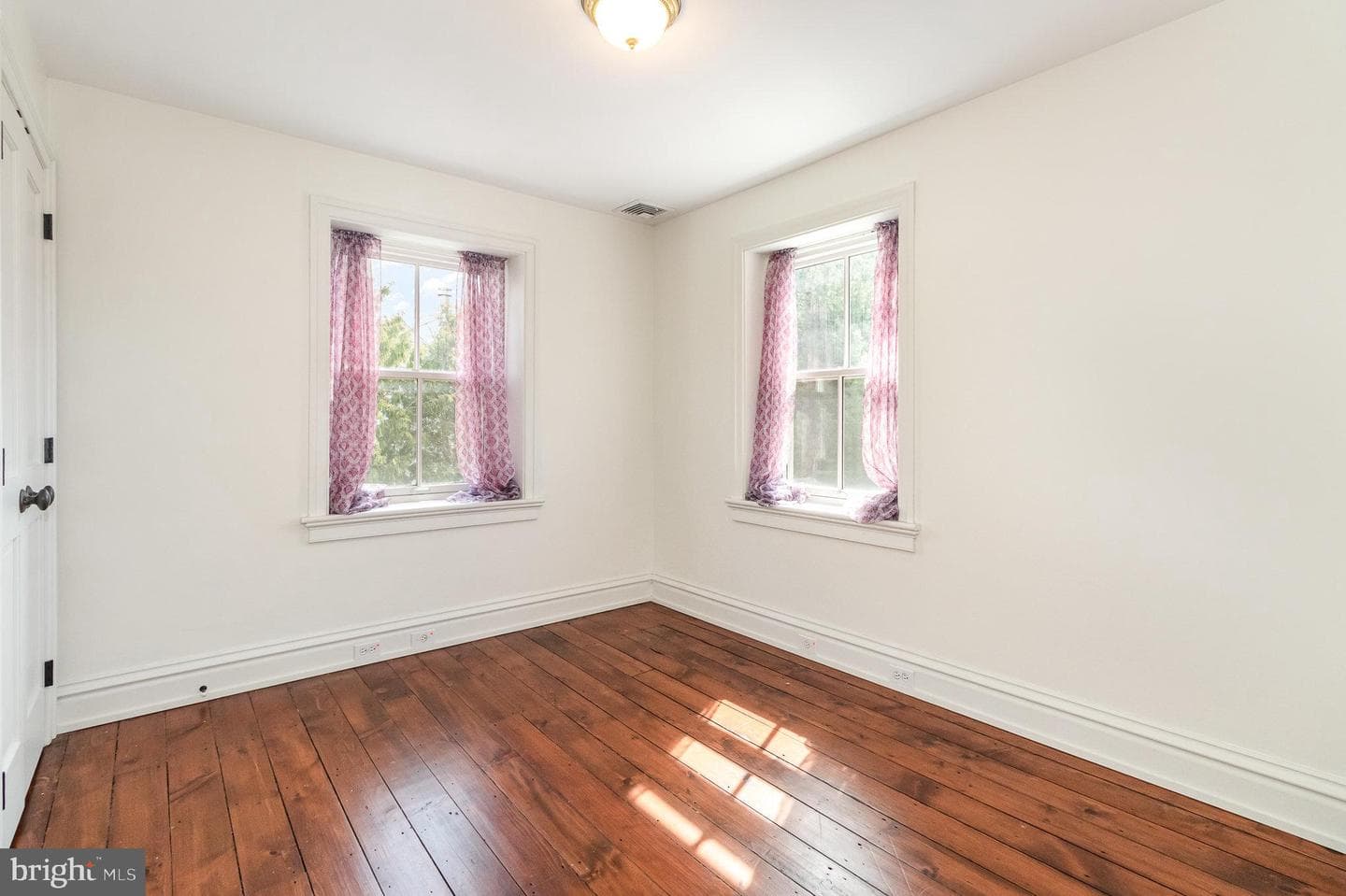 308 E Derry Road photo 23