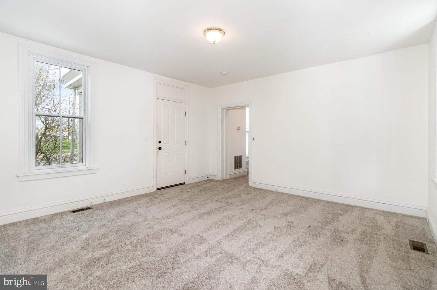 308 E Derry Road photo 33