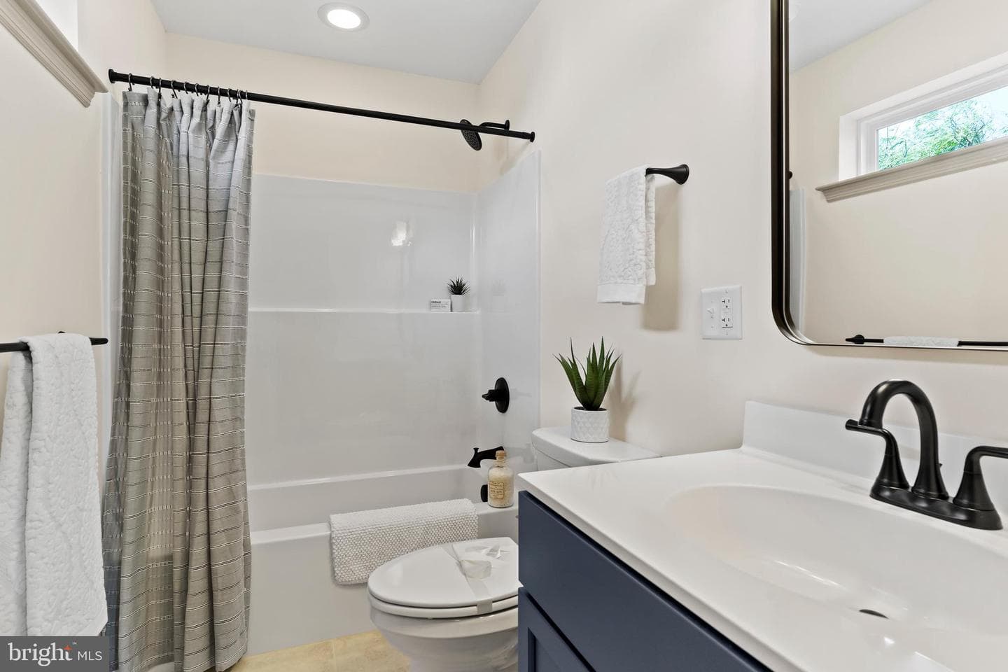 160 Hartford Drive photo 32