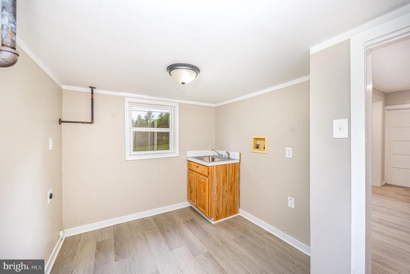 213 Redwood Street photo 17