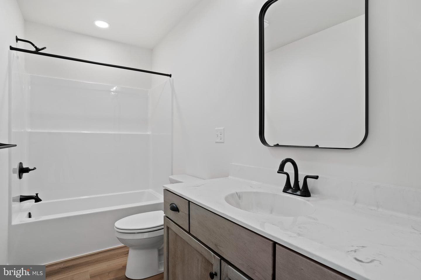507 Elm Street photo 40