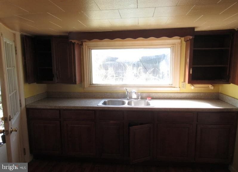 240 R Water Street photo 5