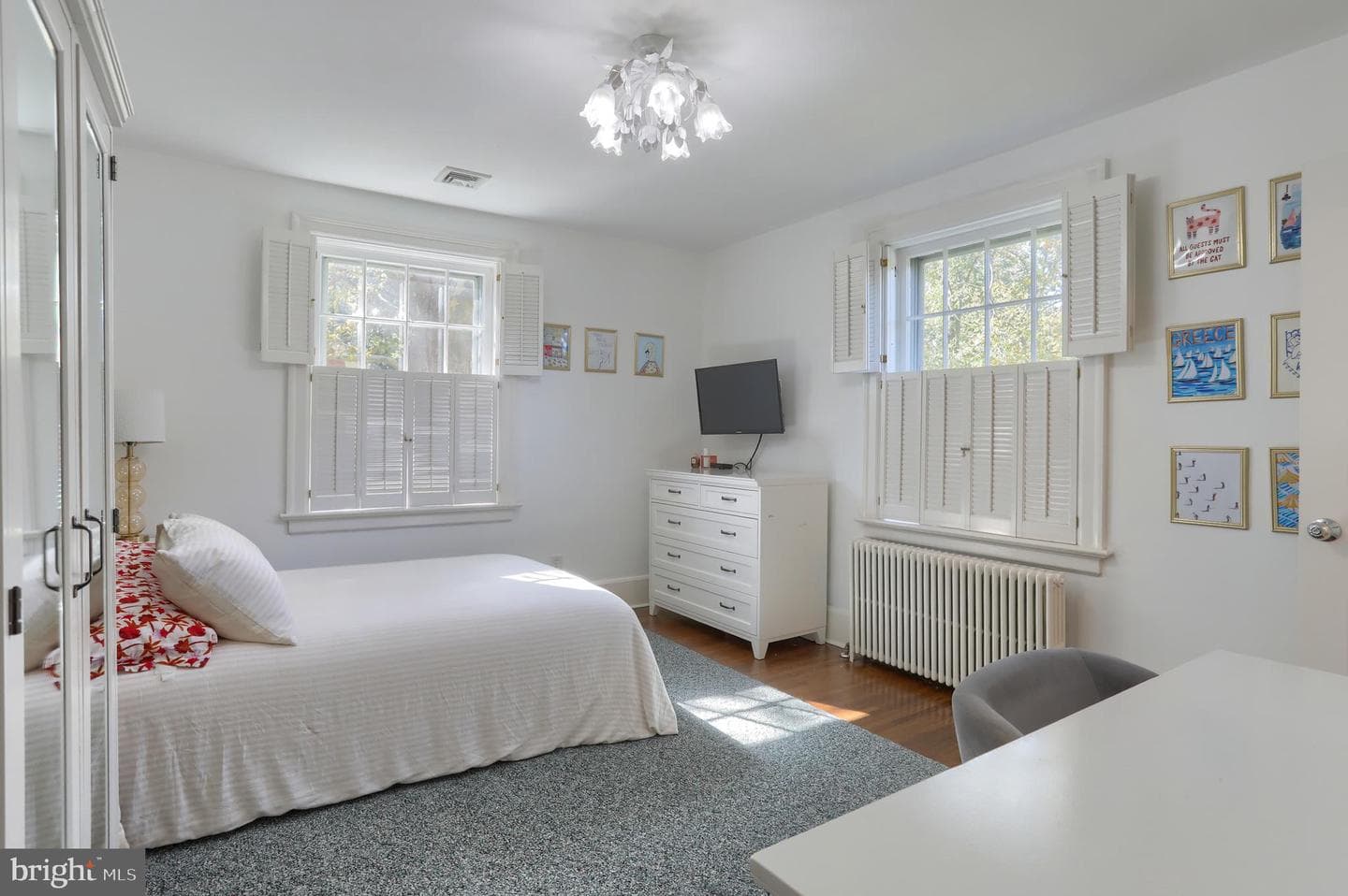 118 Elm Avenue photo 32