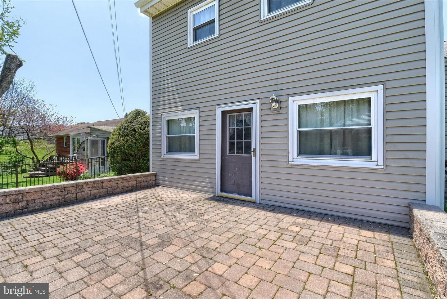 139 Hollywood Drive photo 40