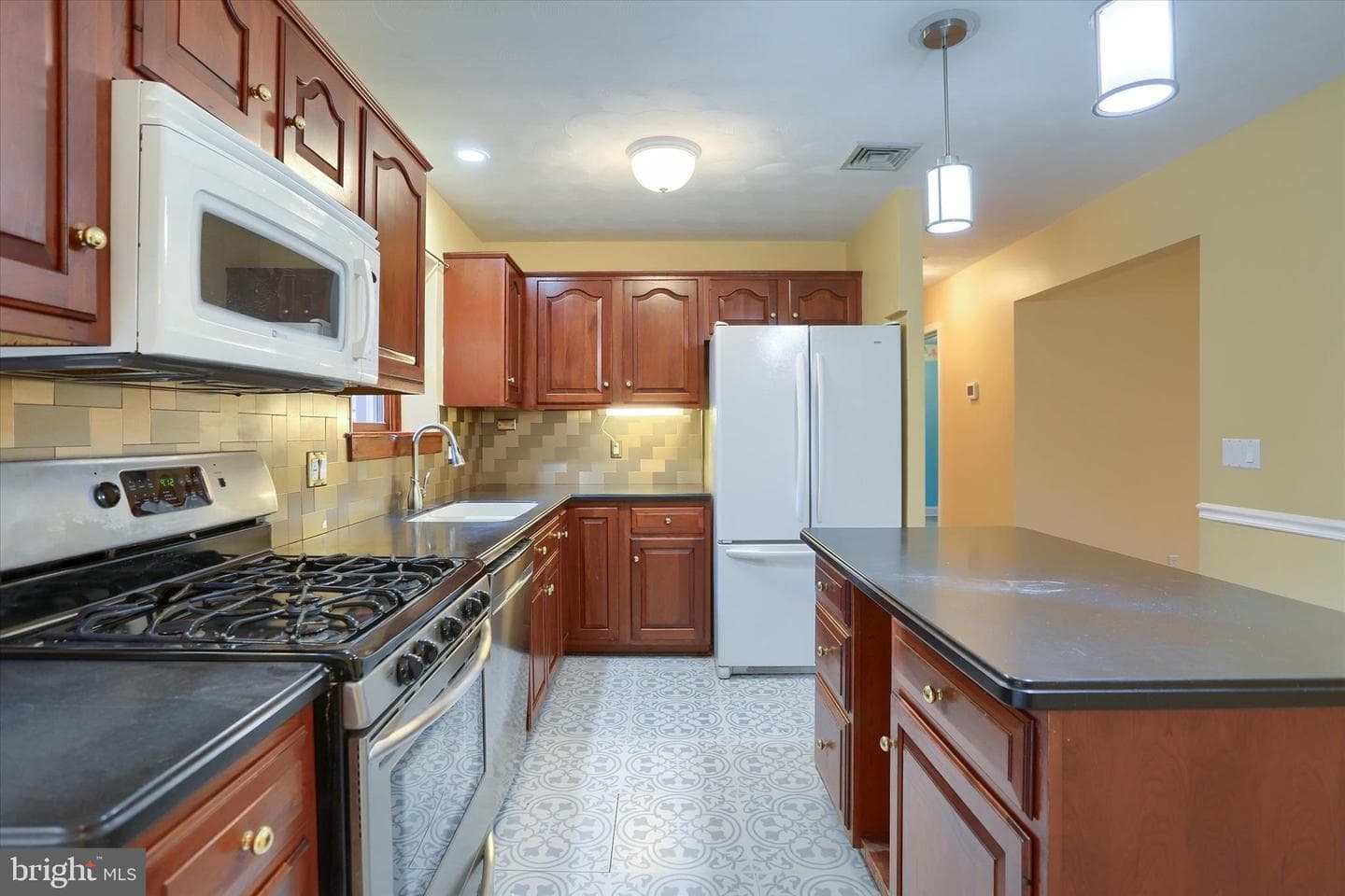 211 Frederick Street photo 14