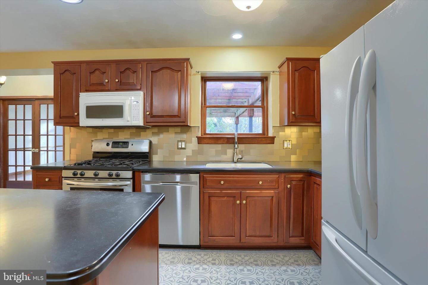 211 Frederick Street photo 16