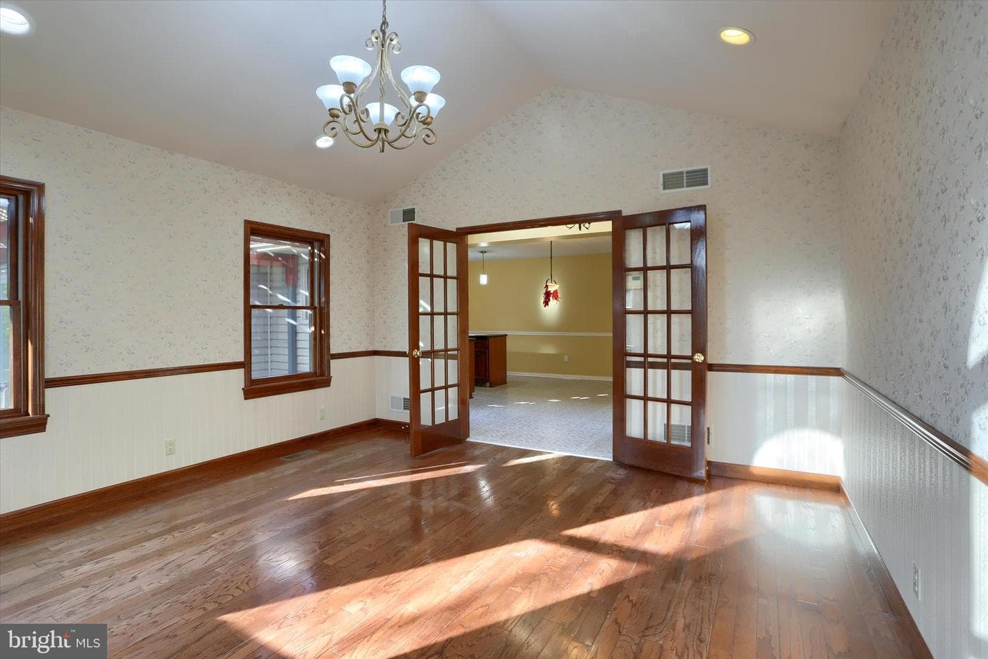 211 Frederick Street photo 19